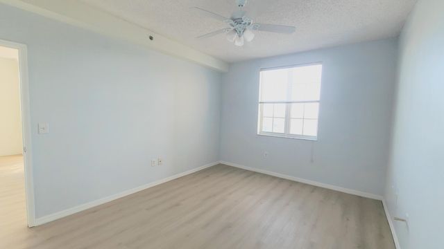 616 Clearwater Park Road Apt 812, West Palm Beach, FL 33401