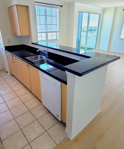 616 Clearwater Park Road Apt 812, West Palm Beach, FL 33401