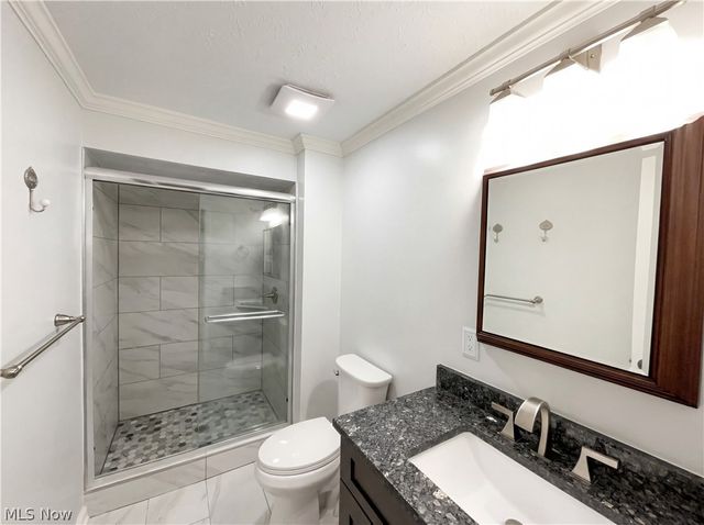 32847 Redwood Boulevard, Avon Lake, OH 44012