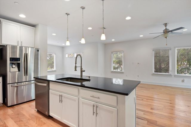 7209 Bassett CT, Austin, TX 78741