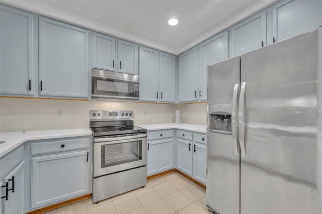 9051 TREASURE TROVE LANE 303, Kissimmee, FL 34747
