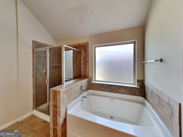 759 Rolling Downs Drive, Loganville, GA 30052