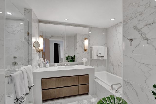 525 N Fort Lauderdale Beach Boulevard 703, Fort Lauderdale, FL 33304