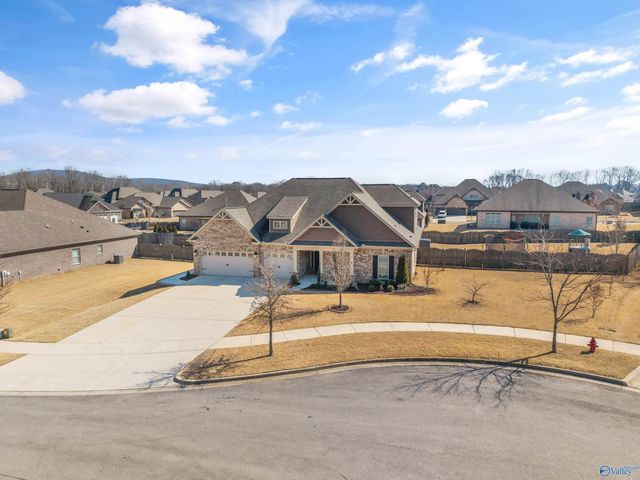 7604 Summerdawn Drive, Owens Cross Roads, AL 35763