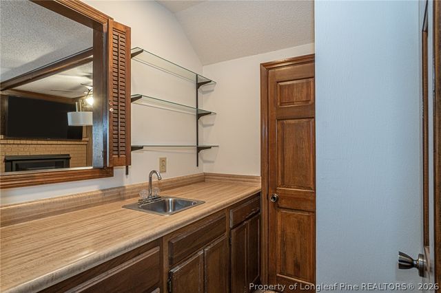 6821 Thames Drive, Fayetteville, NC 28306