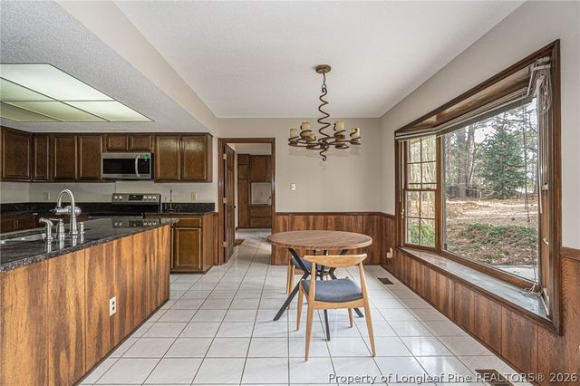 6821 Thames Drive, Fayetteville, NC 28306