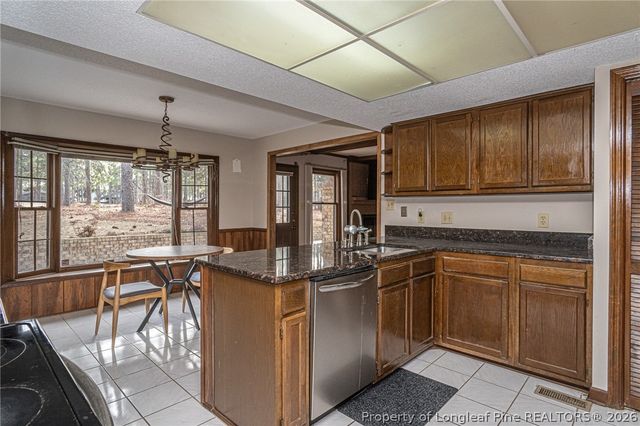 6821 Thames Drive, Fayetteville, NC 28306