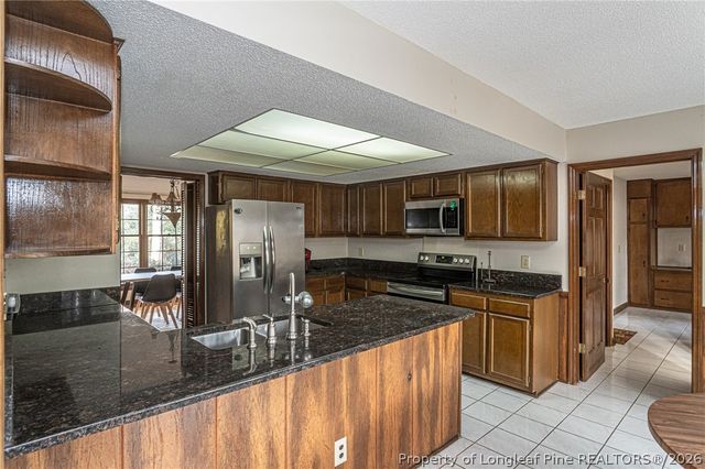 6821 Thames Drive, Fayetteville, NC 28306