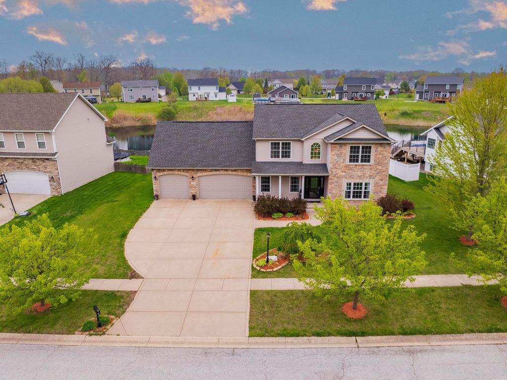 243 Eagle Ridge Drive, Valparaiso, IN 46385