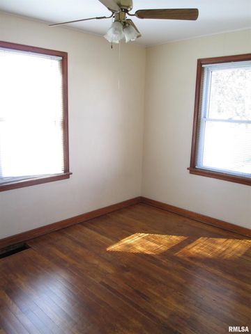 730 S 19TH Street, Quincy, IL 62301