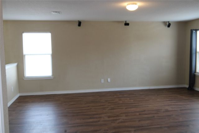 2435 Castle Pines Drive, Burleson, TX 76028