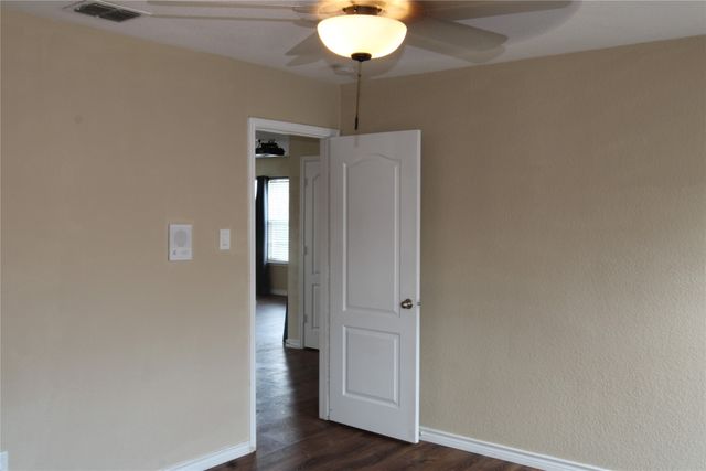2435 Castle Pines Drive, Burleson, TX 76028
