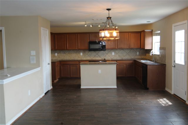 2435 Castle Pines Drive, Burleson, TX 76028