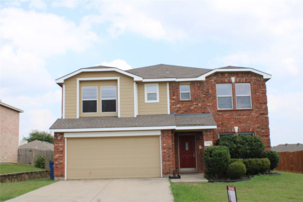 2435 Castle Pines Drive, Burleson, TX 76028