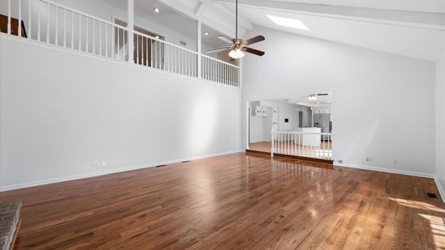 3021 35th Street, Oak Brook, IL 60523