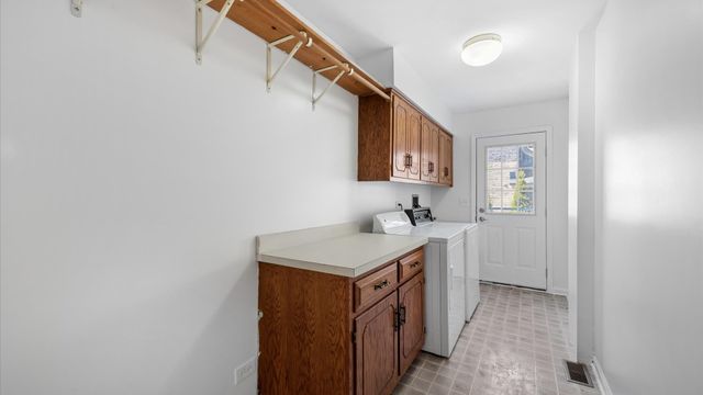 3021 35th Street, Oak Brook, IL 60523