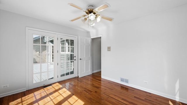 3021 35th Street, Oak Brook, IL 60523