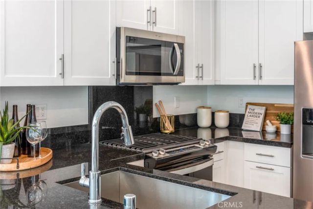 1122 Santo Antonio Drive, Colton, CA 92324