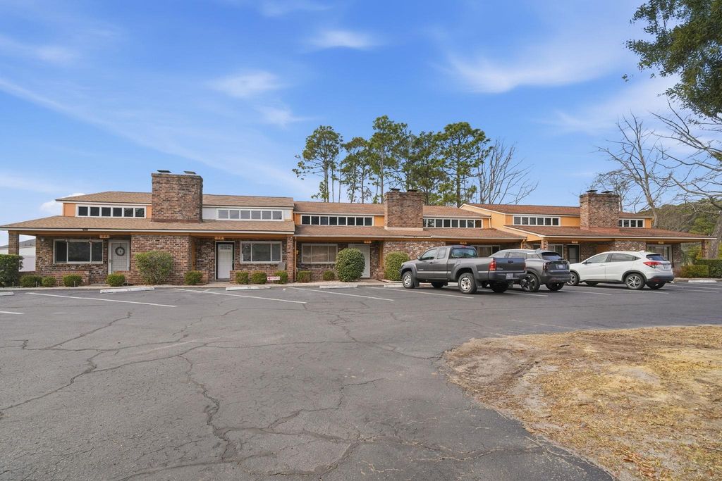 1831 Fairway Ridge Dr Apt 3B, Myrtle Beach, SC 29575