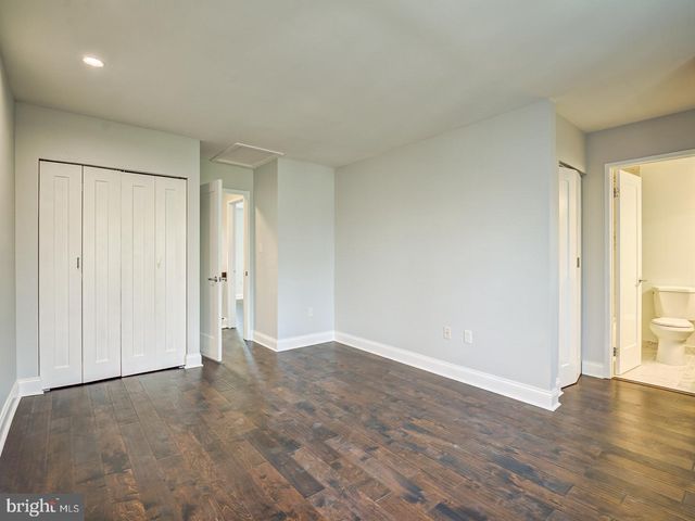 5 CLIMBING IVY CT, Germantown, MD 20874