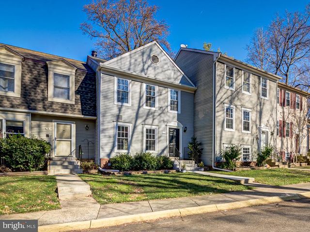5 CLIMBING IVY CT, Germantown, MD 20874