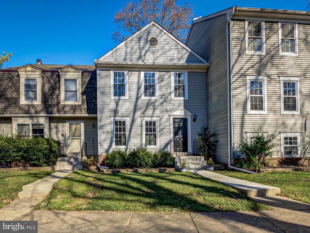 5 CLIMBING IVY CT, Germantown, MD 20874