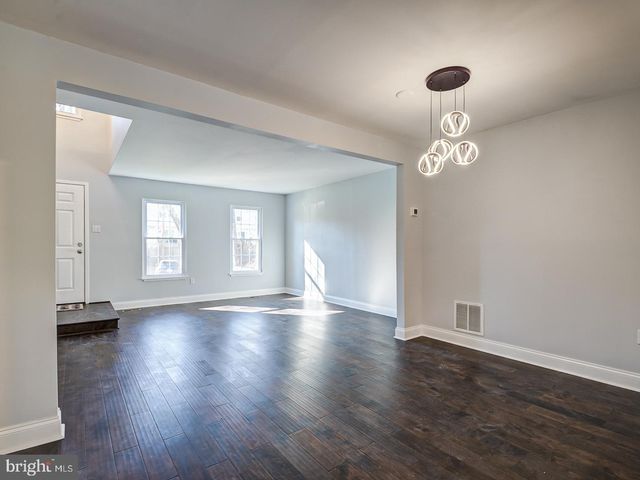 5 CLIMBING IVY CT, Germantown, MD 20874