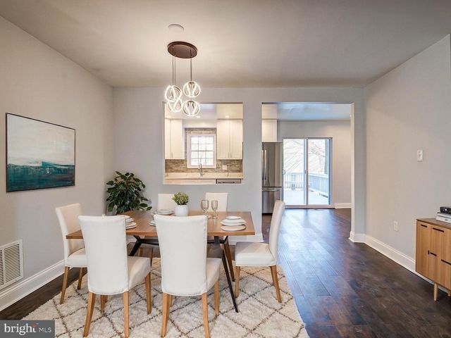 5 CLIMBING IVY CT, Germantown, MD 20874