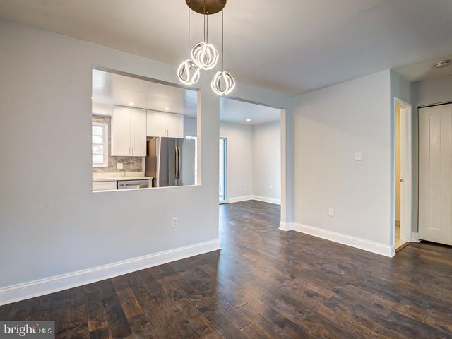 5 CLIMBING IVY CT, Germantown, MD 20874