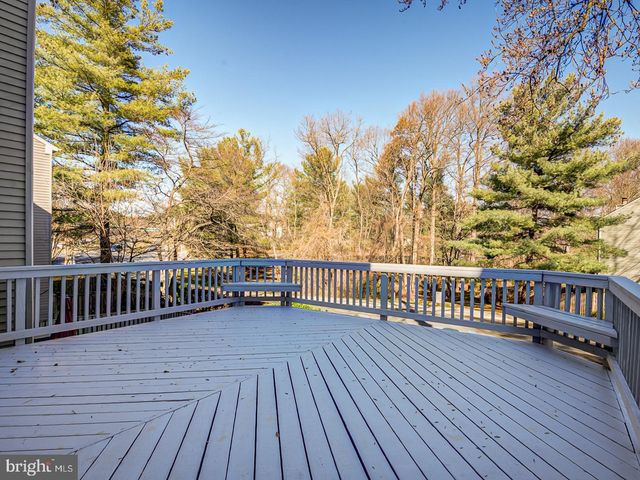 5 CLIMBING IVY CT, Germantown, MD 20874