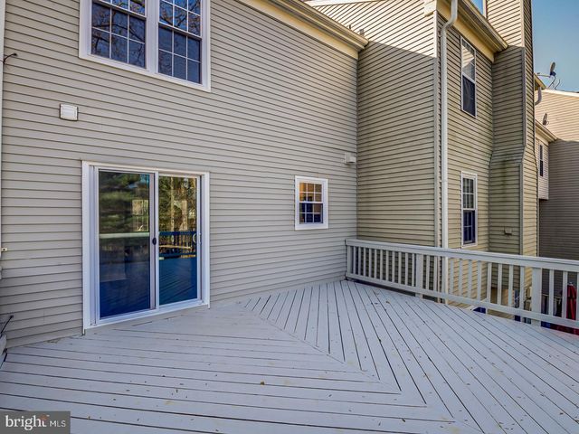 5 CLIMBING IVY CT, Germantown, MD 20874