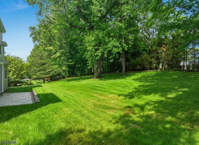 8 Fordham Rd, Livingston Twp., NJ 07039