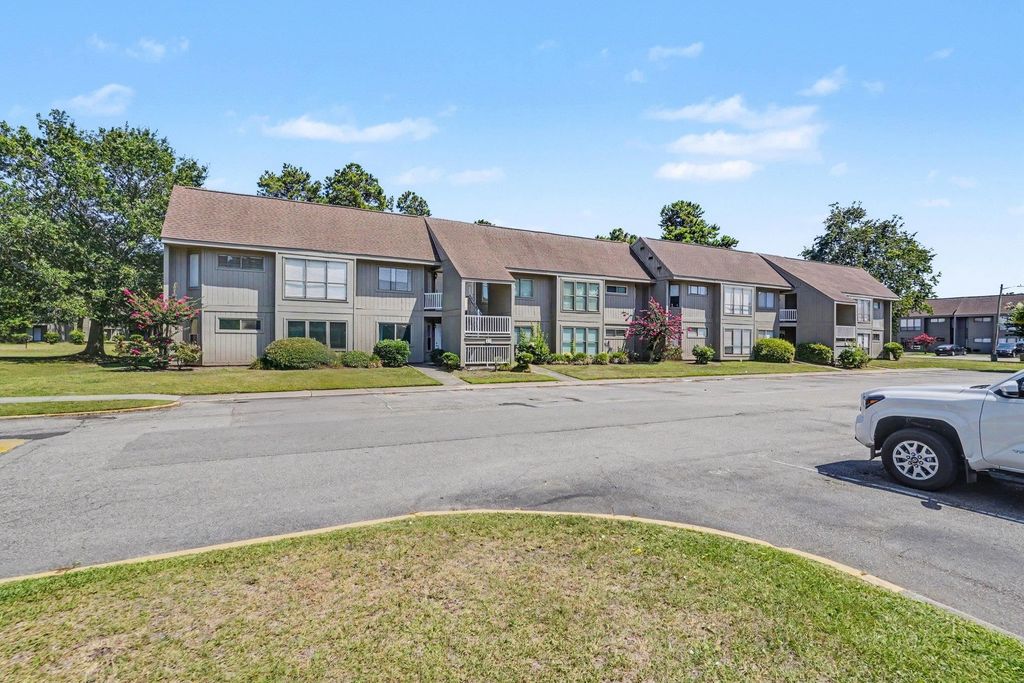 2000 Greens Blvd Apt 27A, Myrtle Beach, SC 29577