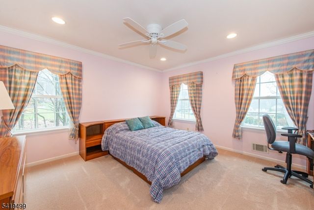 4 Summit Lane, Roxbury Twp., NJ 07876