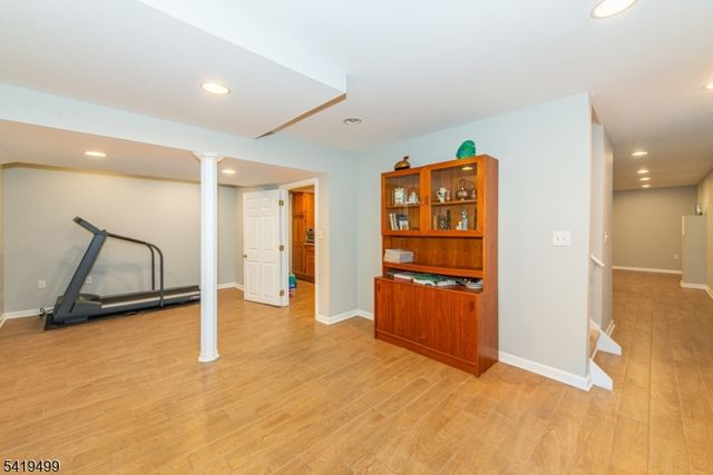 4 Summit Lane, Roxbury Twp., NJ 07876