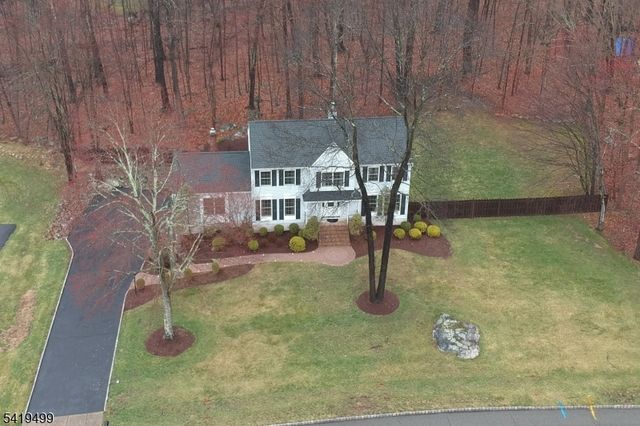 4 Summit Lane, Roxbury Twp., NJ 07876