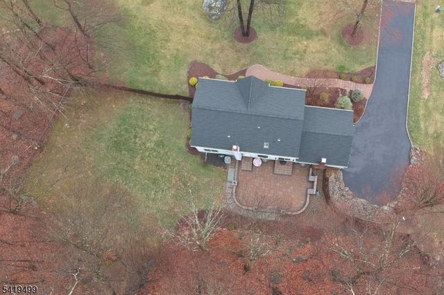 4 Summit Lane, Roxbury Twp., NJ 07876