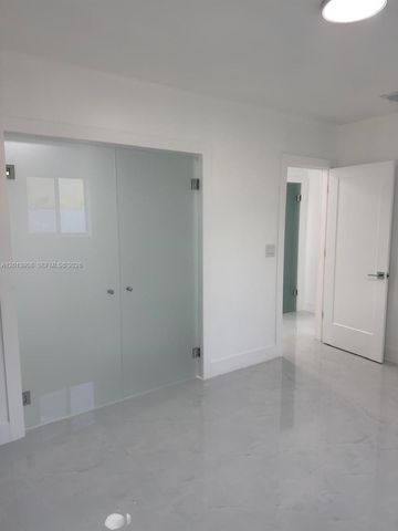 321 N 69th Ave, Hollywood, FL 33024