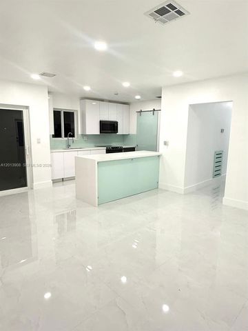 321 N 69th Ave, Hollywood, FL 33024