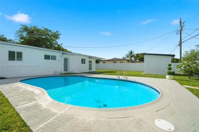 321 N 69th Ave, Hollywood, FL 33024