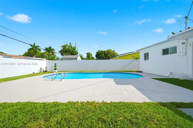 321 N 69th Ave, Hollywood, FL 33024