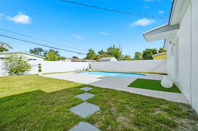 321 N 69th Ave, Hollywood, FL 33024