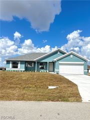 2049 NE 24th TER, Cape Coral, FL 33909