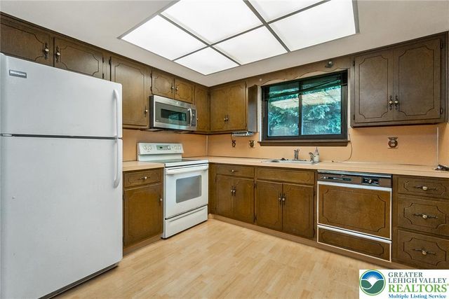 3612 Washington Street, Bethlehem Twp, PA 18020