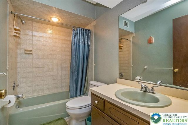 3612 Washington Street, Bethlehem Twp, PA 18020