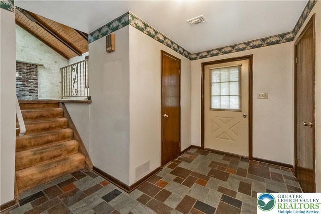 3612 Washington Street, Bethlehem Twp, PA 18020