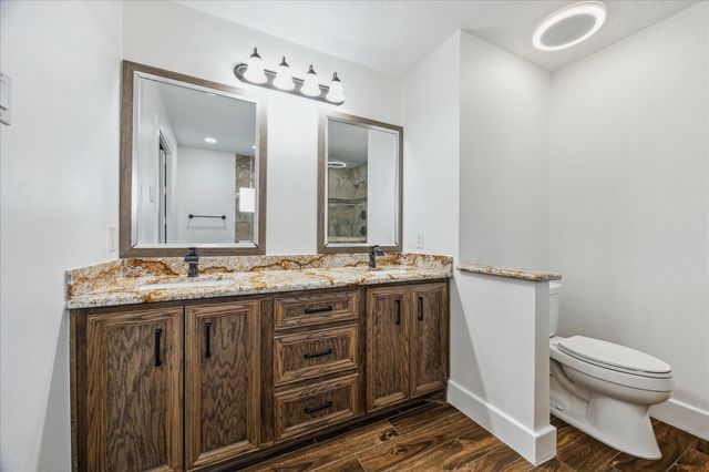 262 Rolling Brook Drive, Dickinson, TX 77539