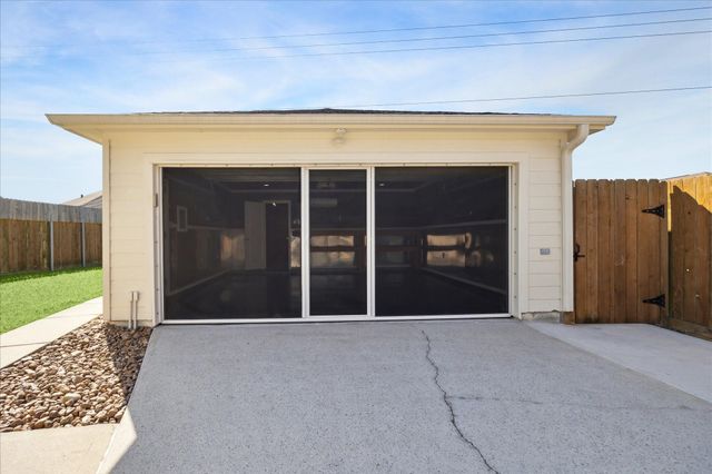 262 Rolling Brook Drive, Dickinson, TX 77539