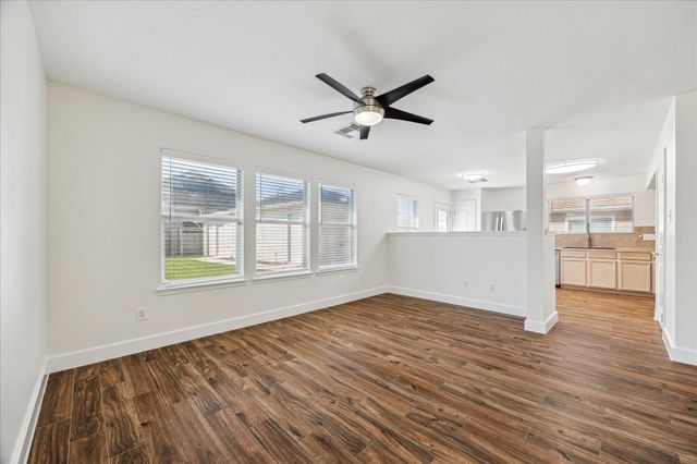 262 Rolling Brook Drive, Dickinson, TX 77539