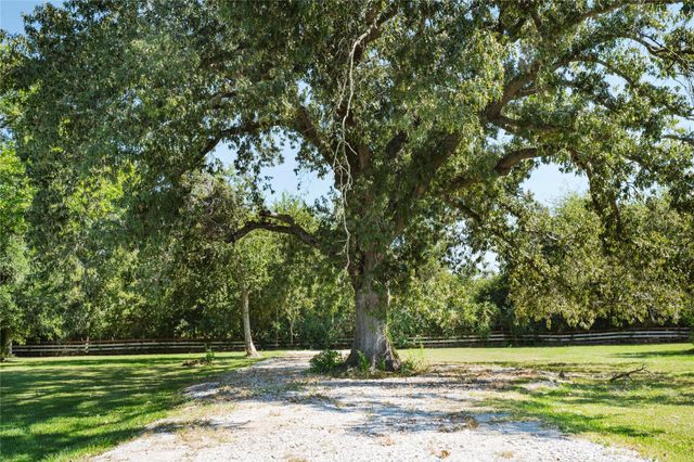 6830 Miller Wilson Road, Crosby, TX 77532